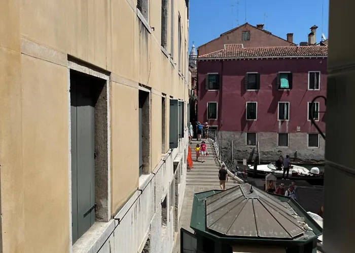 Zulian V Pensionat 3*